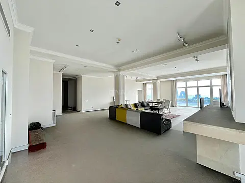 Satılır 5 otaqlı mənzil 750 m² — Bakı, İnşaatçılar 5 otaq 750.00 m²