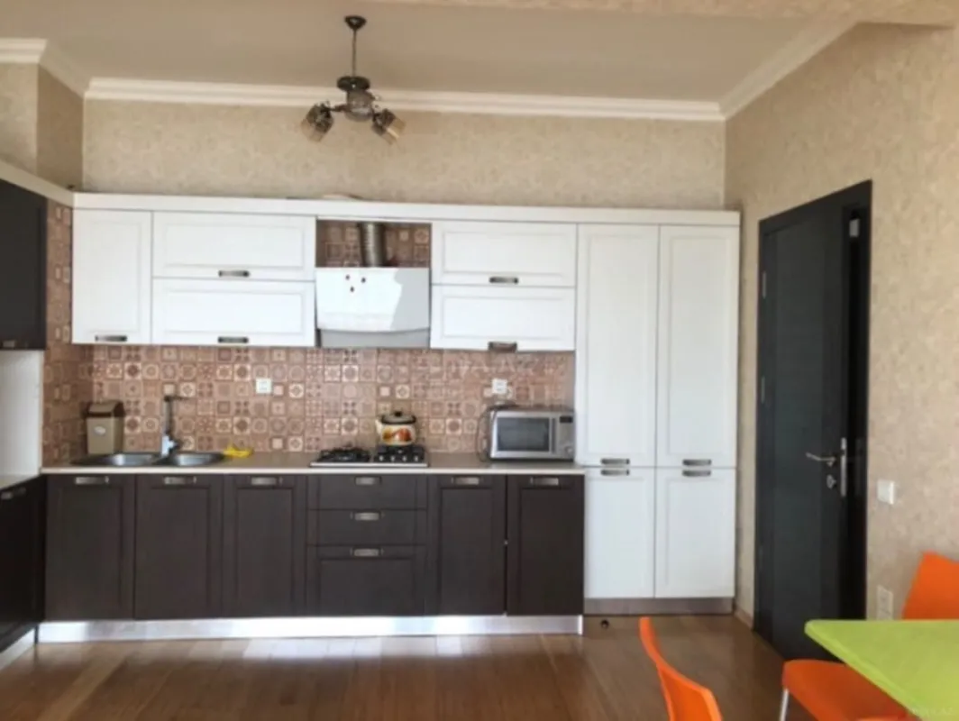 Kirayə verilir 2 otaqlı mənzil 55 m²