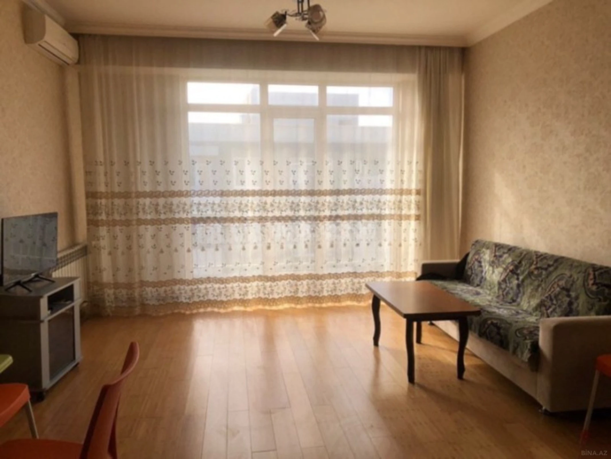 Kirayə verilir 2 otaqlı mənzil 55 m²