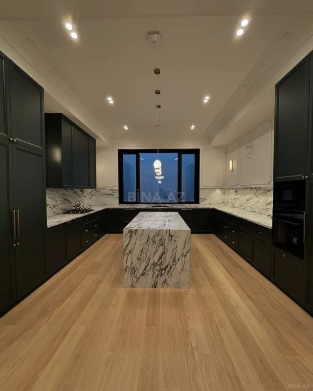 Kirayə verilir 6 otaqlı həyət evi 400 m²