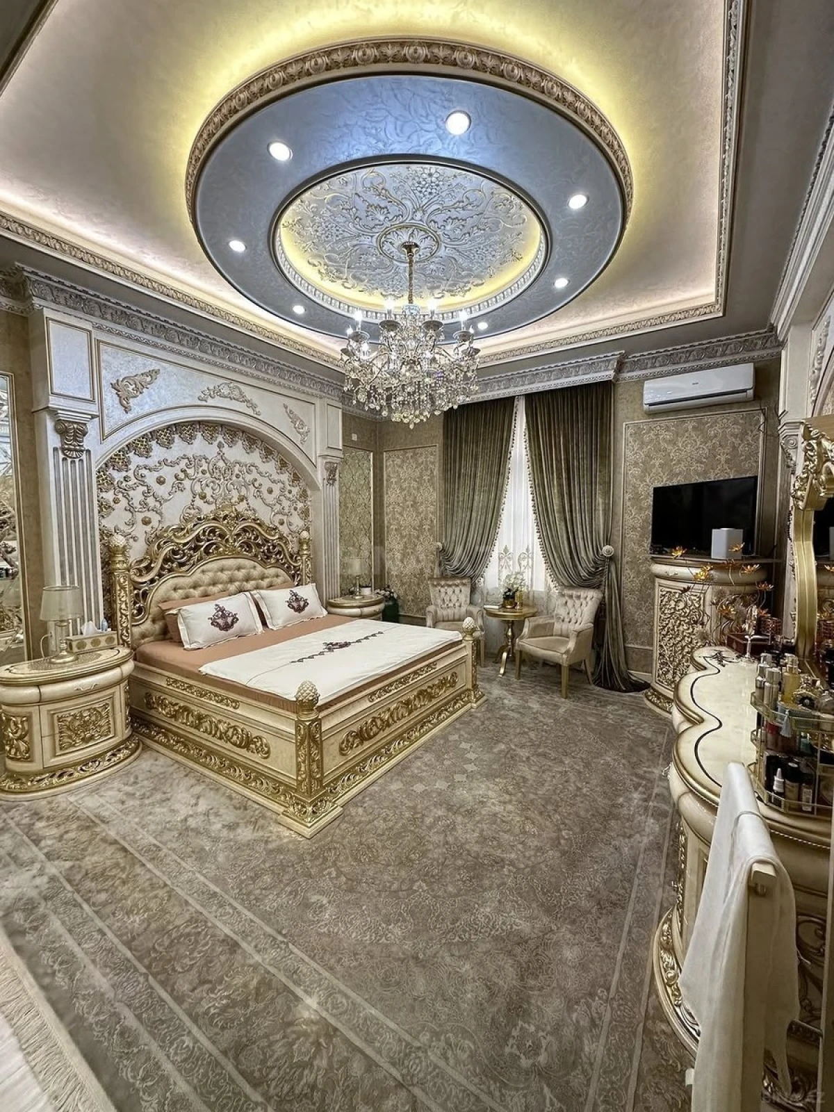 Kirayə verilir 6 otaqlı həyət evi 400 m²