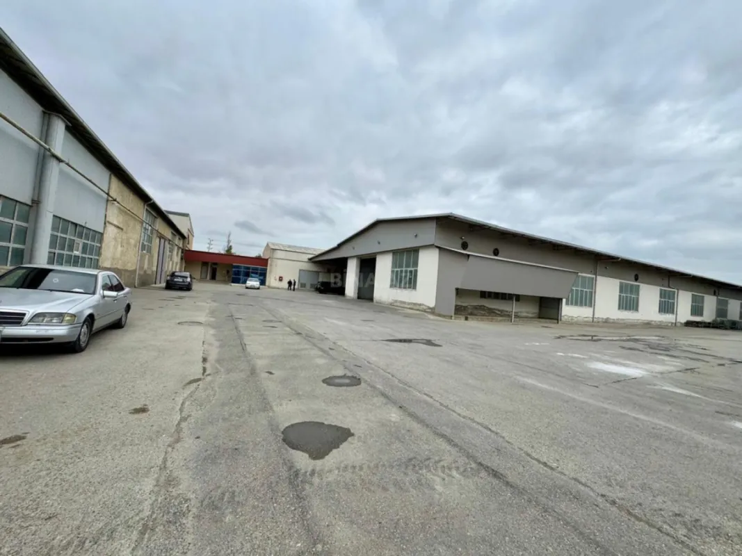 Kirayə verilir obyekt 1700 m²