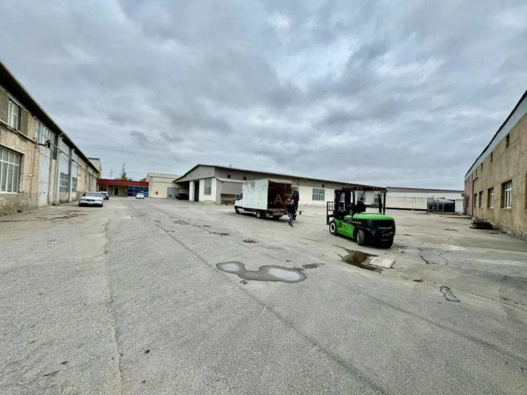 Kirayə verilir obyekt 1700 m²