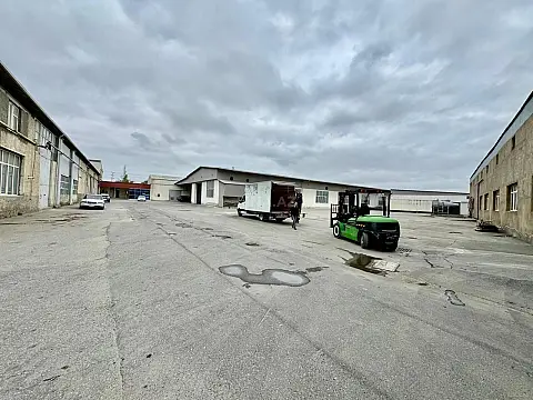 Kirayə verilir obyekt 1700 m²