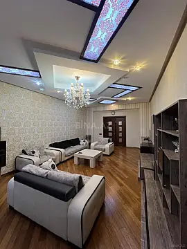 Satılır 4 otaqlı mənzil 200 m²