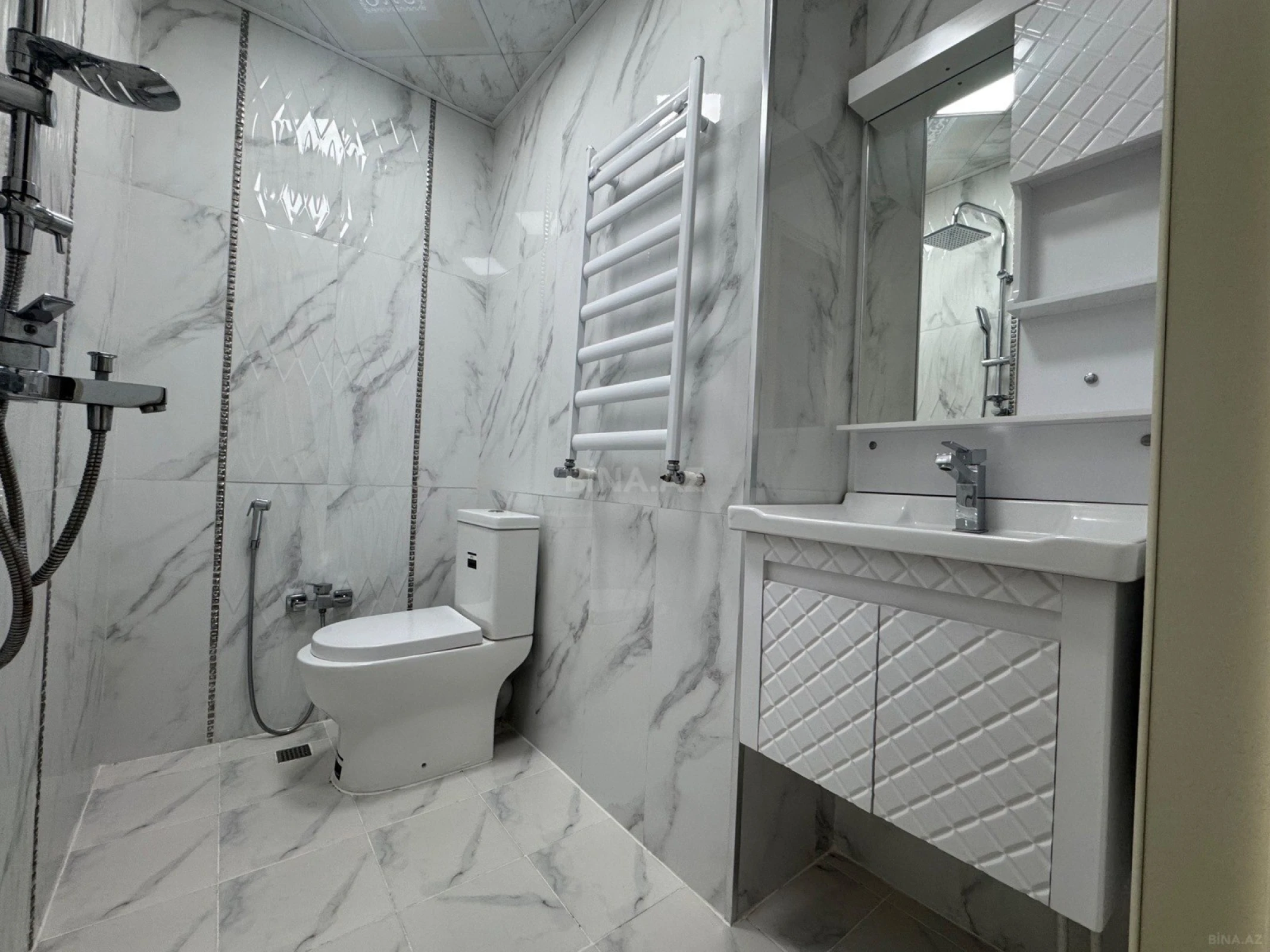 Satılır 2 otaqlı mənzil 88.2 m²