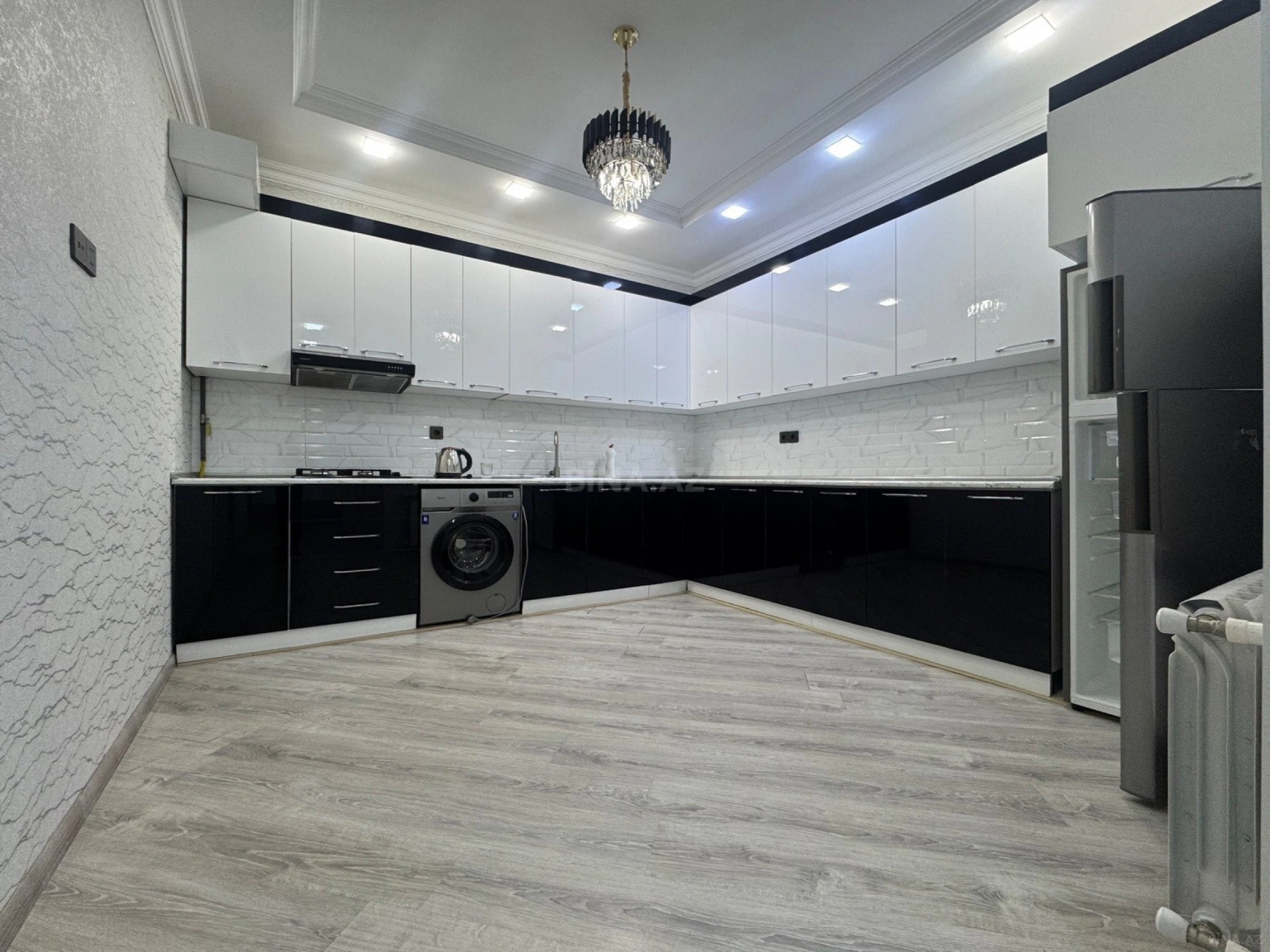 Satılır 2 otaqlı mənzil 88.2 m²