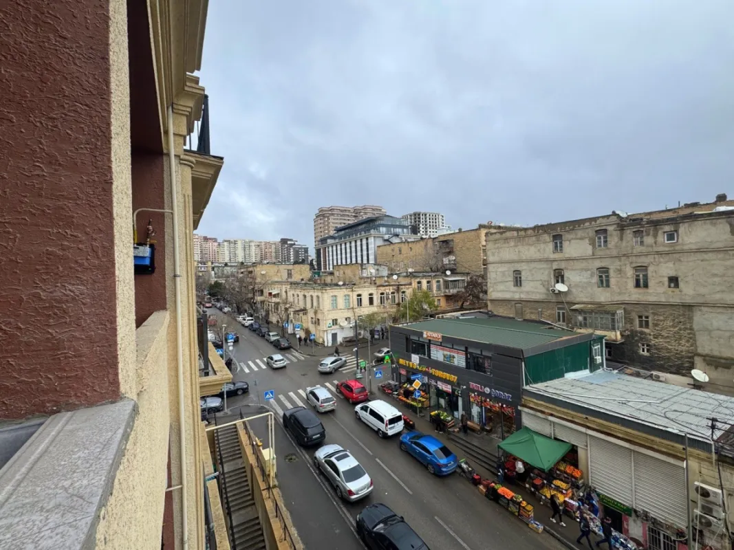 Satılır 2 otaqlı mənzil 88.2 m²