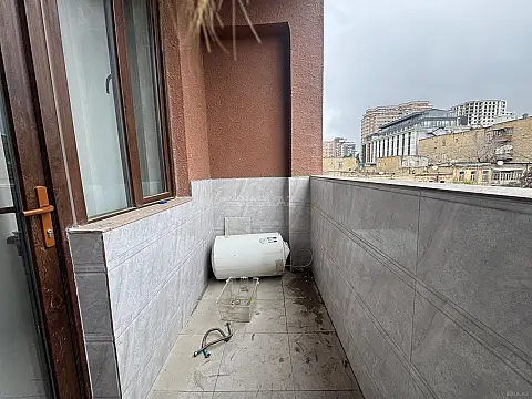 Satılır 2 otaqlı mənzil 88.2 m²
