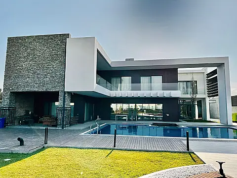 Kirayə verilir 5 otaqlı həyət evi 350 m²