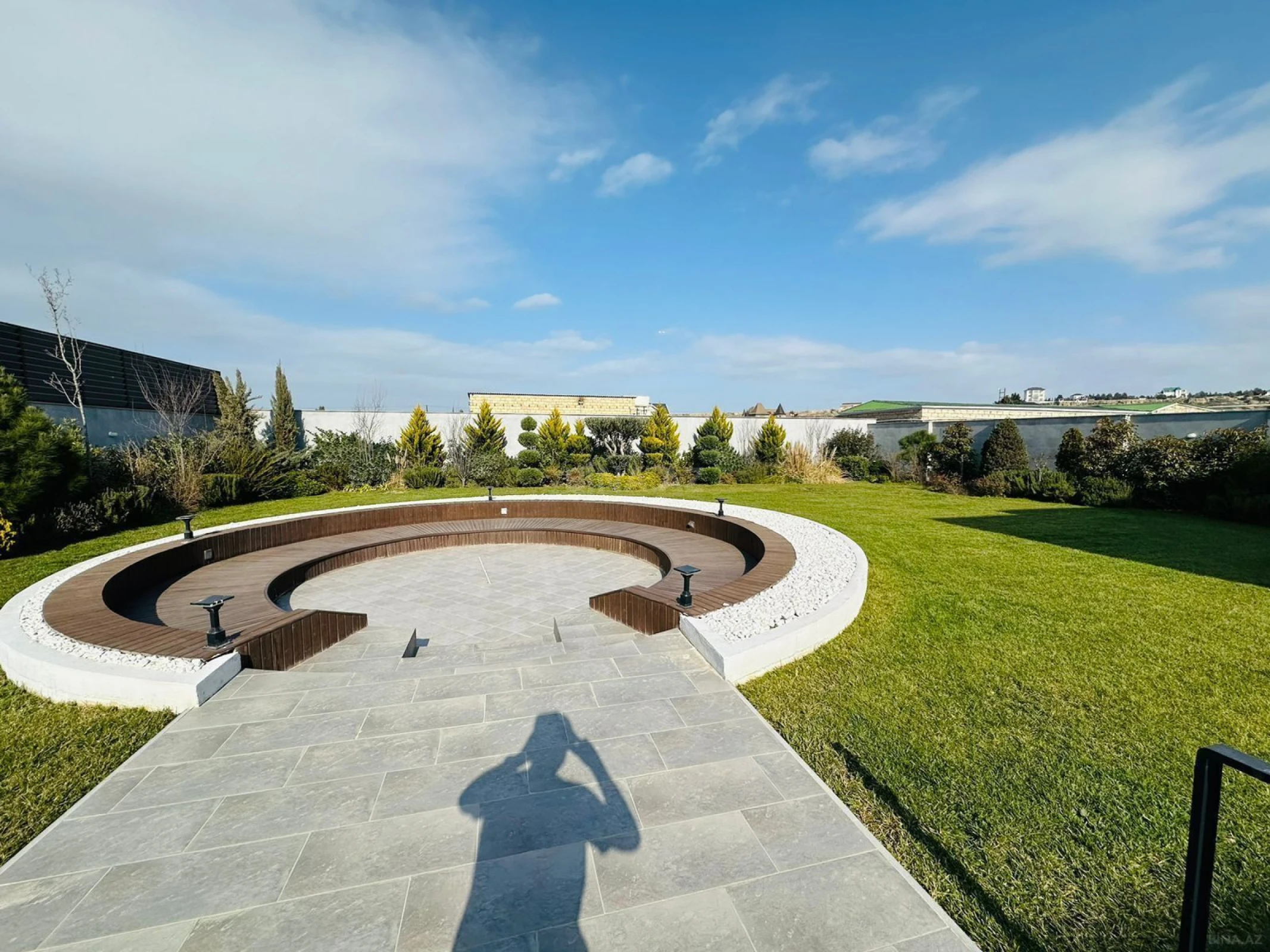 Kirayə verilir 5 otaqlı həyət evi 350 m²