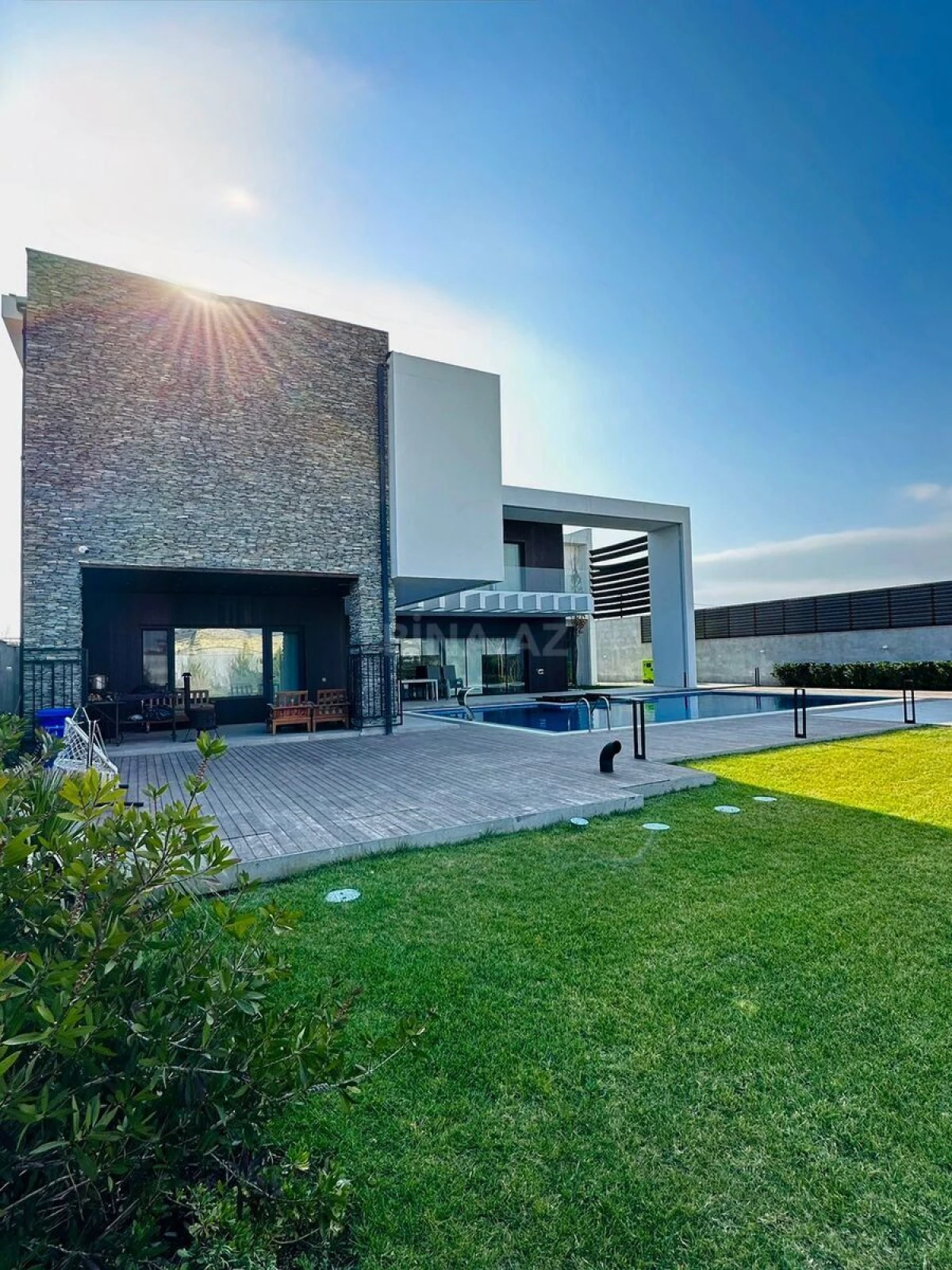 Kirayə verilir 5 otaqlı həyət evi 350 m²