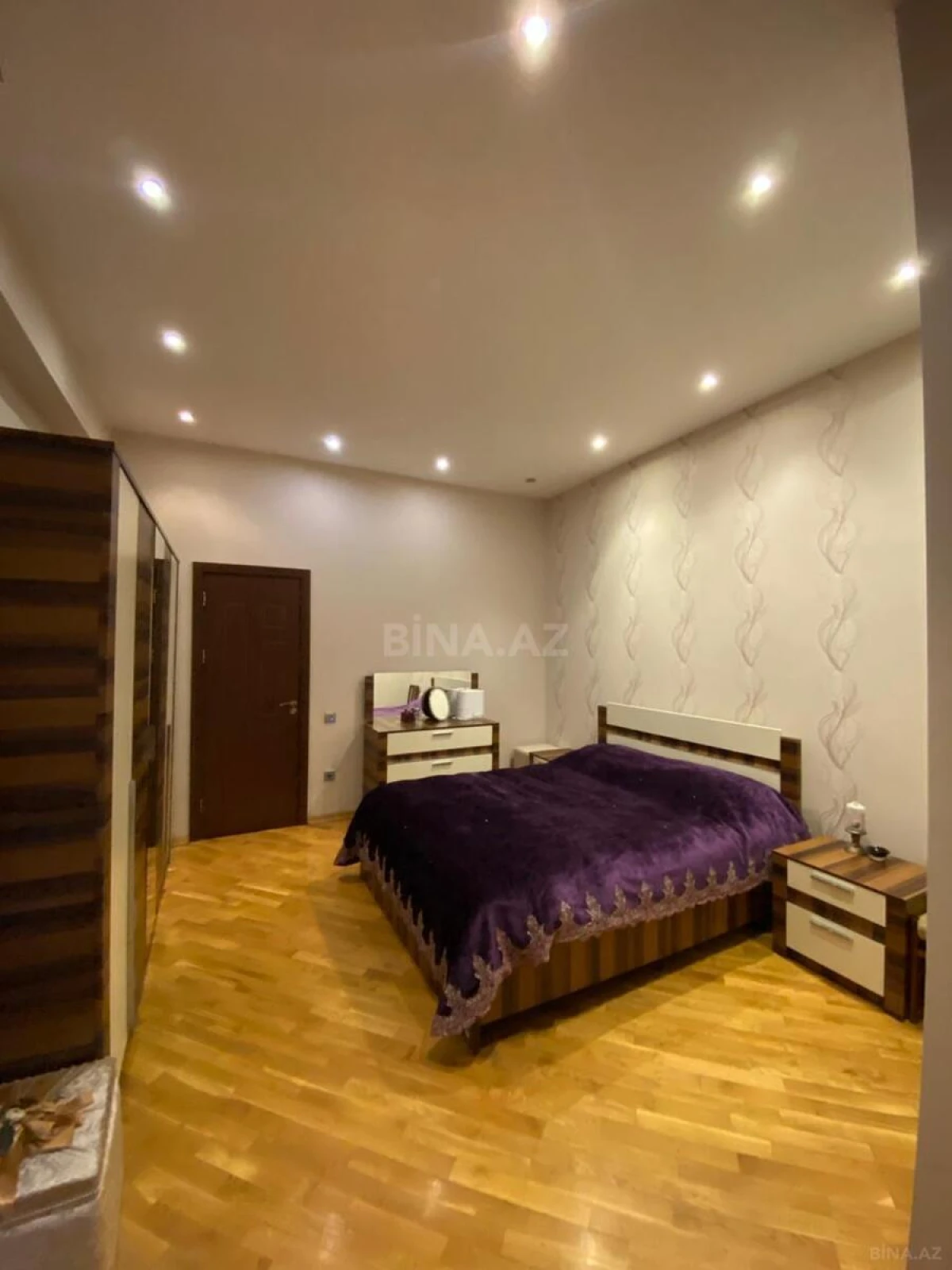 Kirayə verilir 3 otaqlı mənzil 120 m²