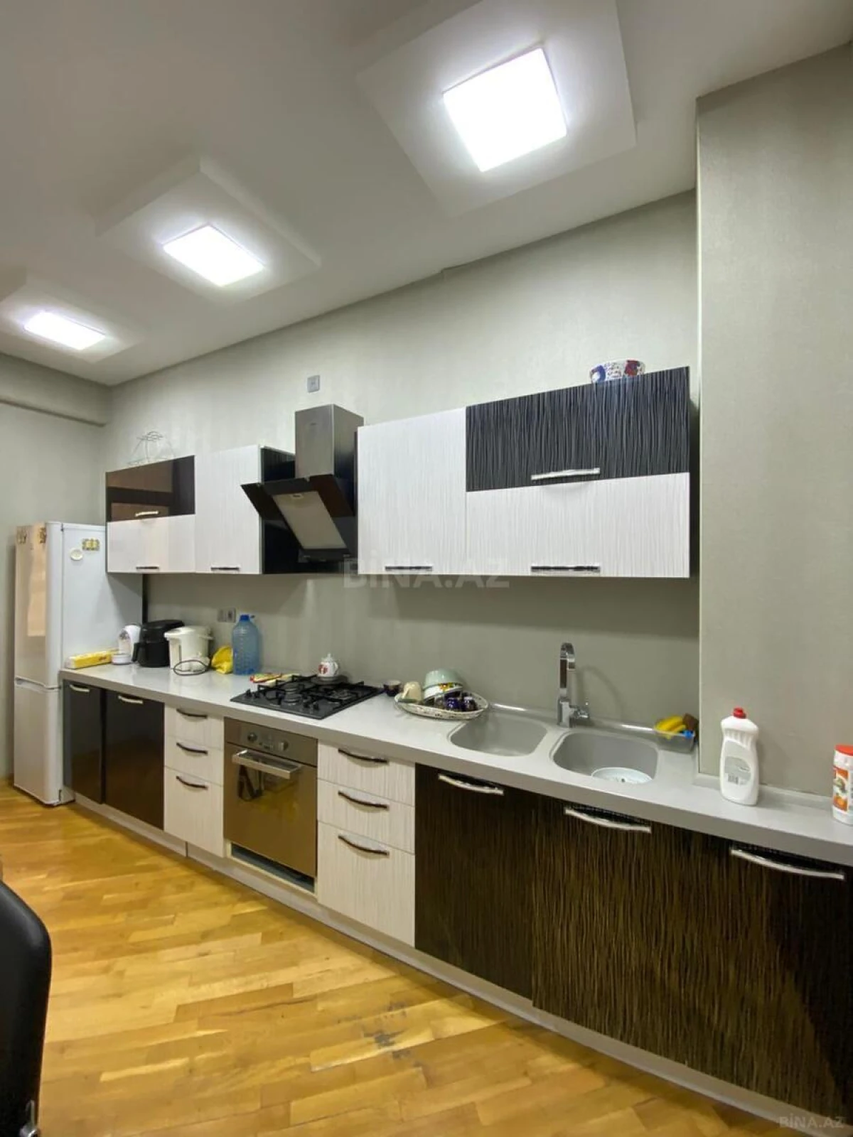 Kirayə verilir 3 otaqlı mənzil 120 m²