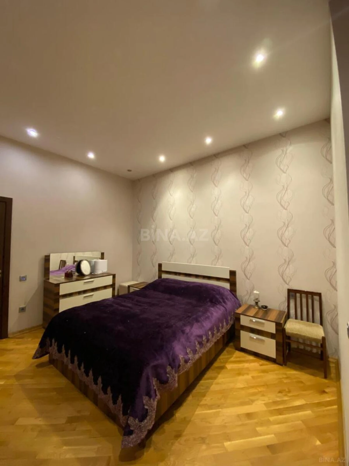 Kirayə verilir 3 otaqlı mənzil 120 m²