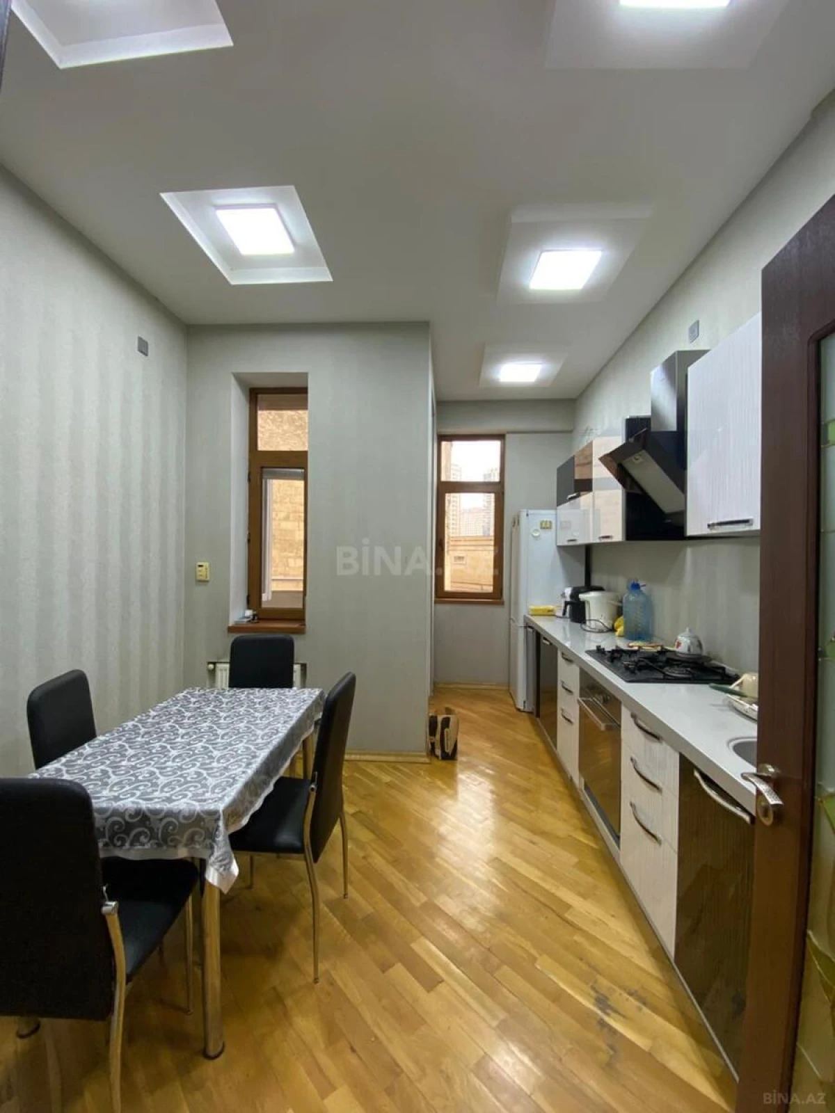 Kirayə verilir 3 otaqlı mənzil 120 m²