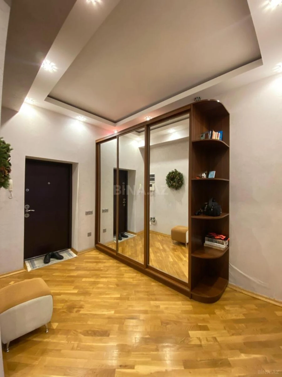 Kirayə verilir 3 otaqlı mənzil 120 m²