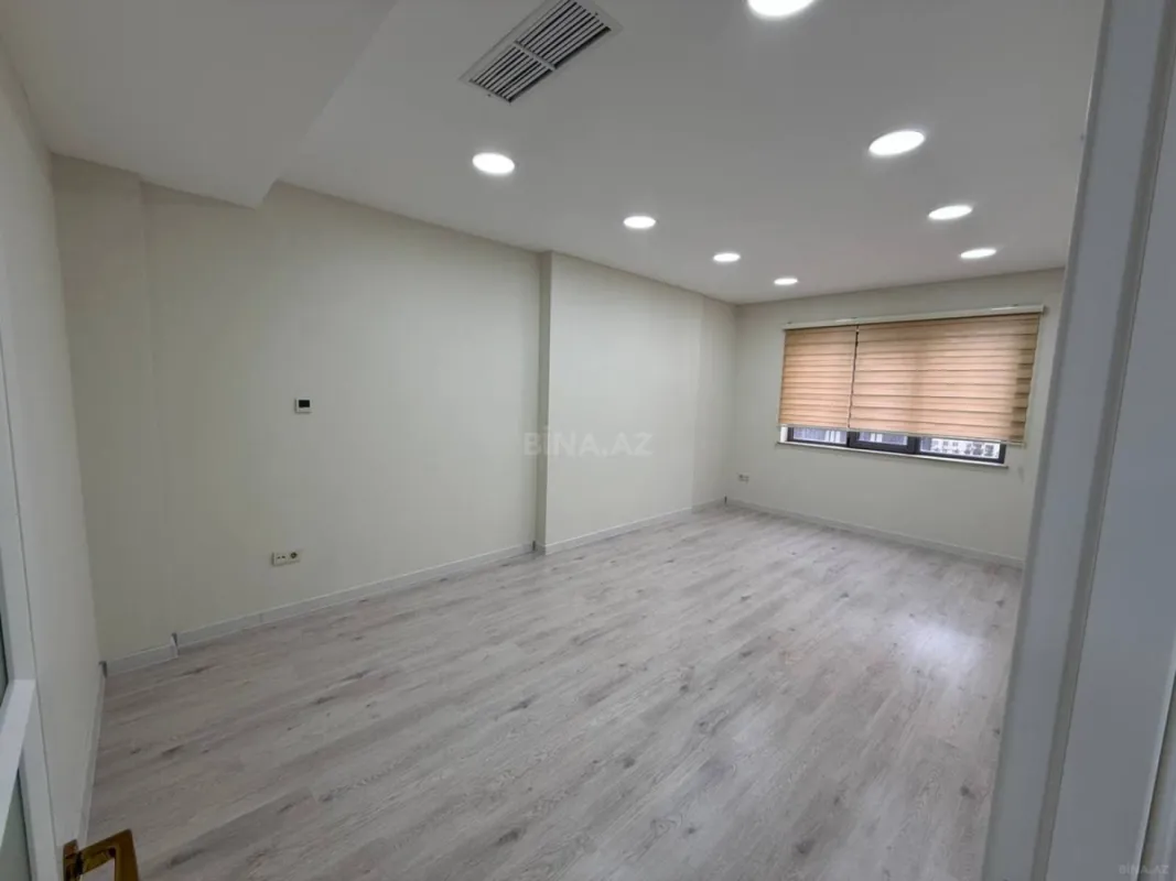 Kirayə verilir 3 otaqlı ofis 112 m²