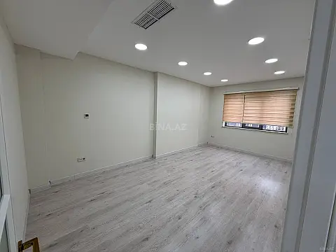Kirayə verilir 3 otaqlı ofis 112 m²