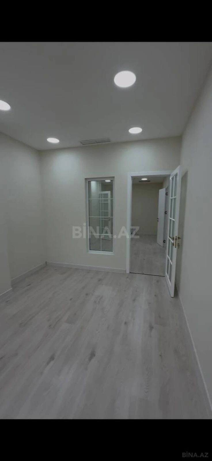 Kirayə verilir 3 otaqlı ofis 112 m²