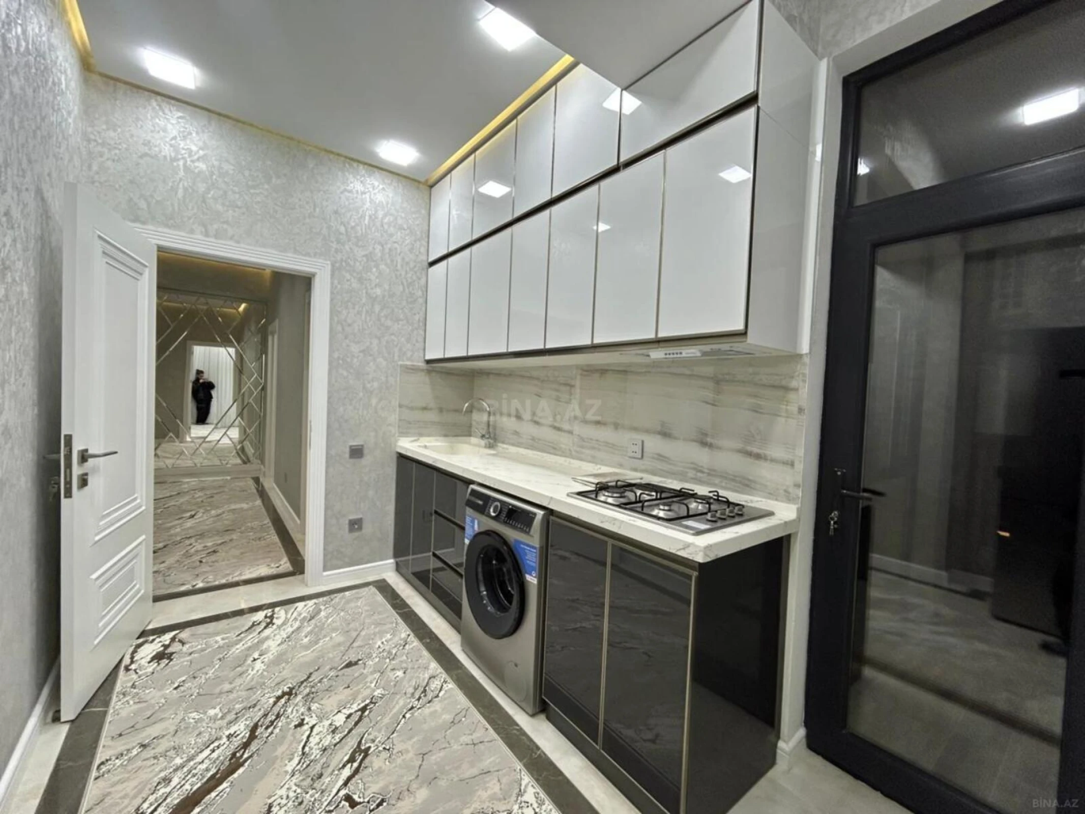 Kirayə verilir 2 otaqlı mənzil 75 m²