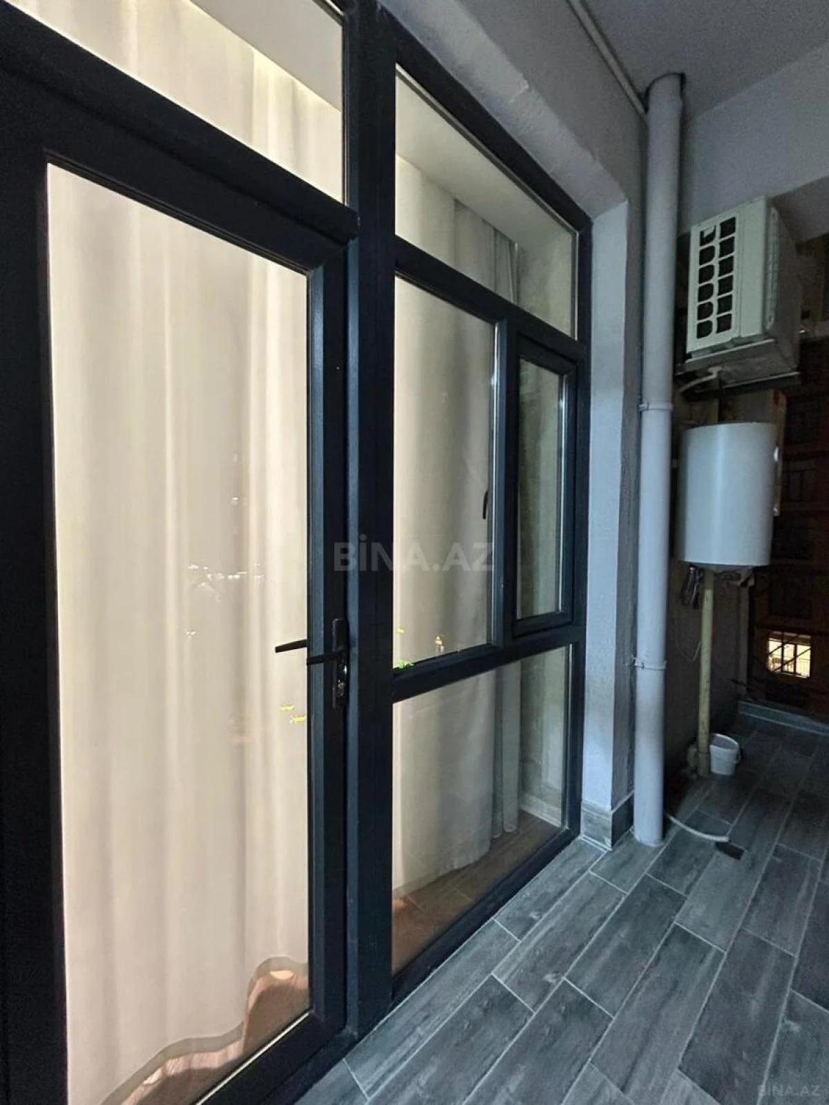 Kirayə verilir 2 otaqlı mənzil 75 m²