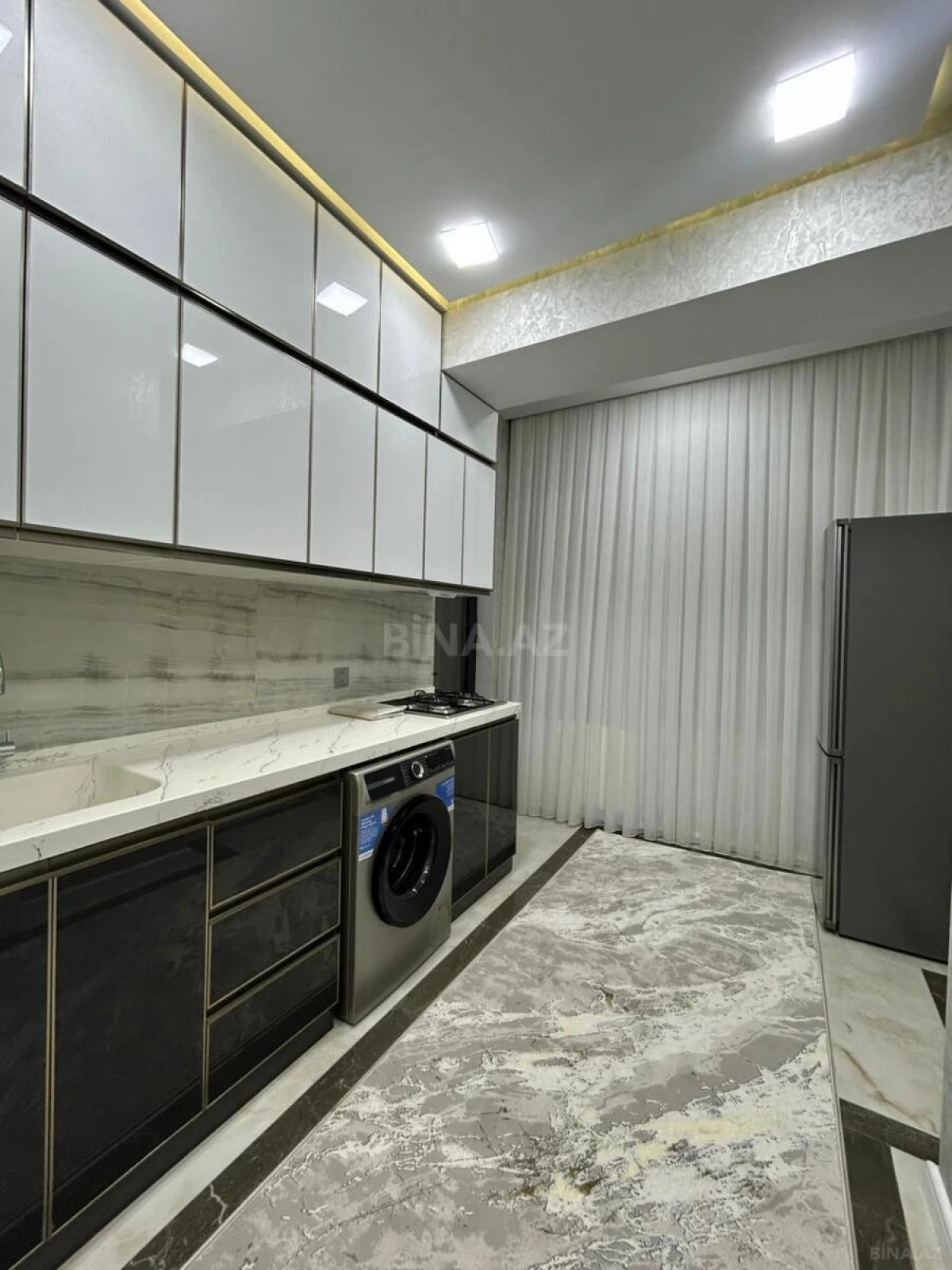 Kirayə verilir 2 otaqlı mənzil 75 m²