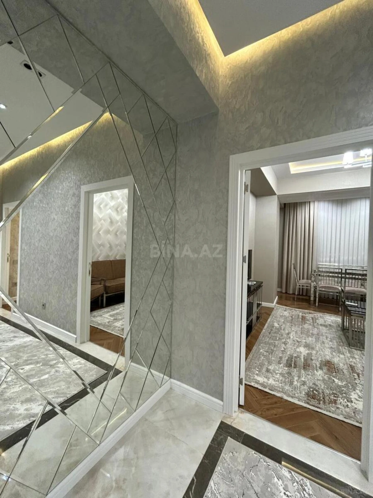 Kirayə verilir 2 otaqlı mənzil 75 m²