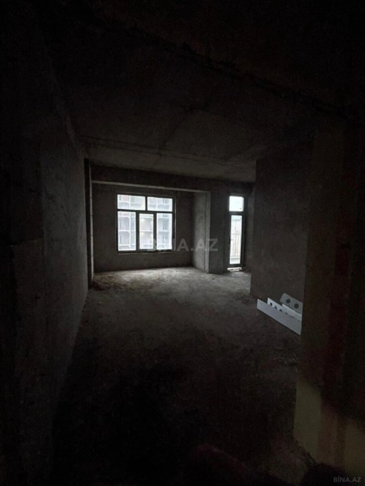 Satılır 2 otaqlı mənzil 110 m²