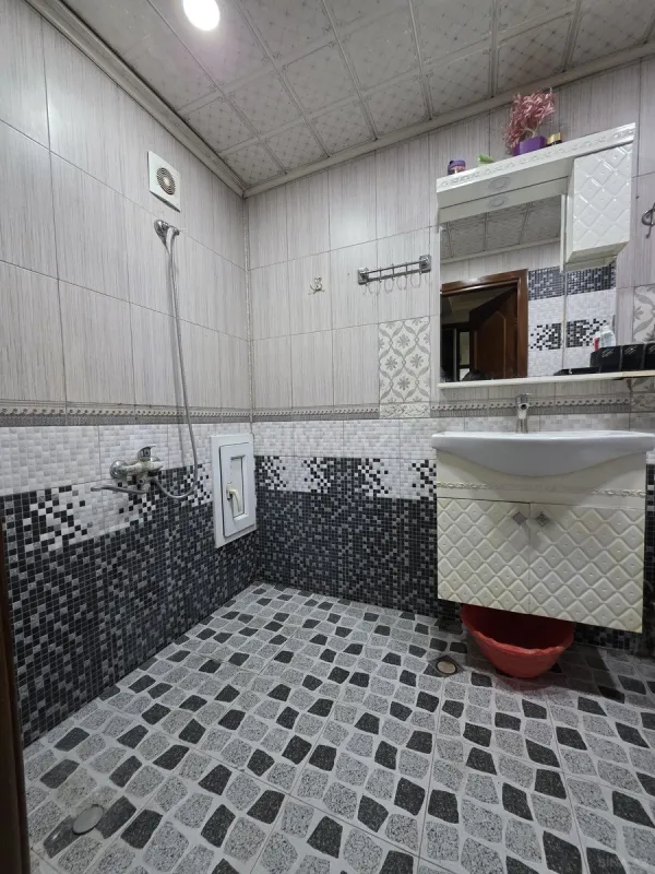Satılır 2 otaqlı mənzil 58 m²