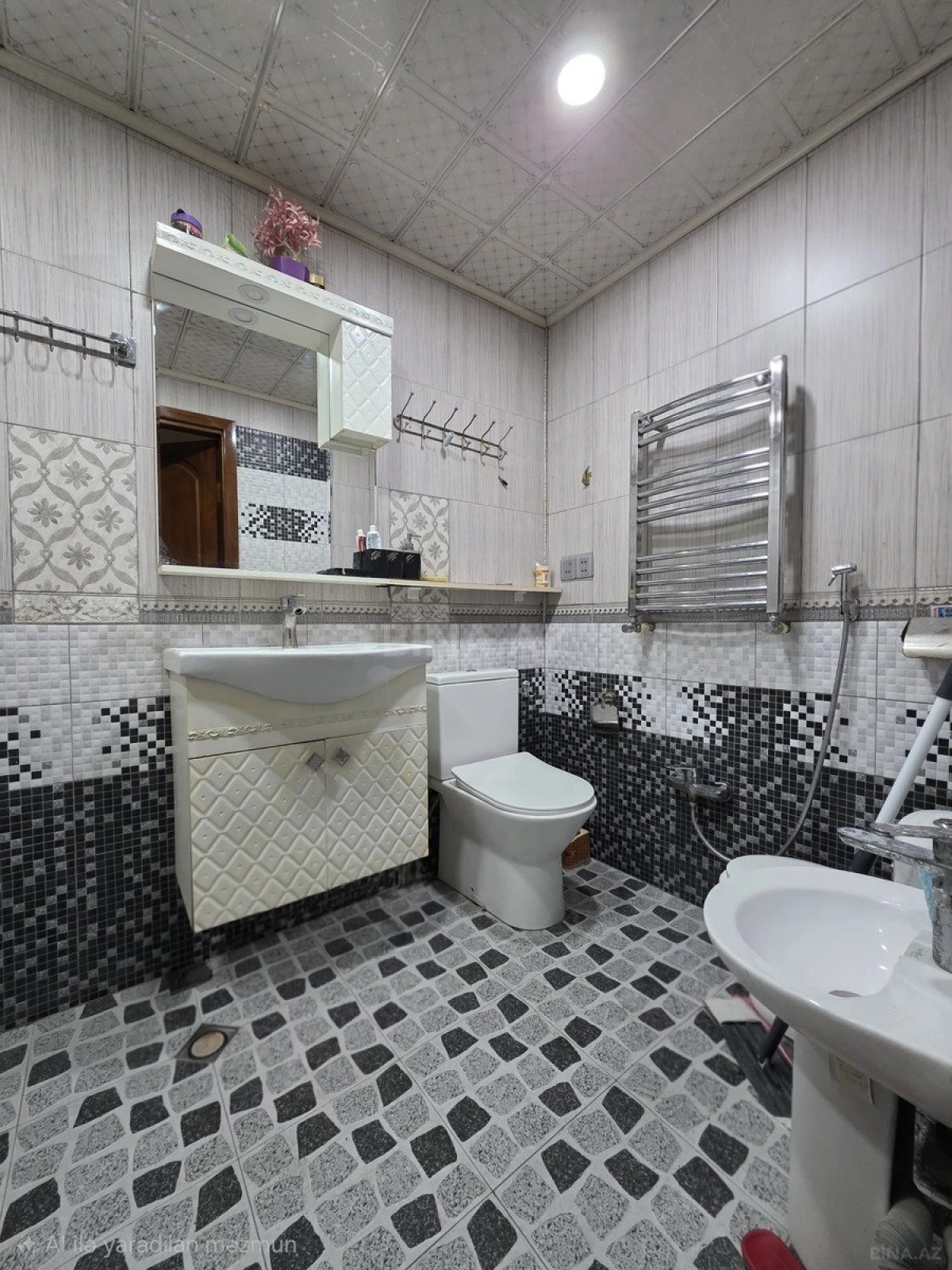 Satılır 2 otaqlı mənzil 58 m²