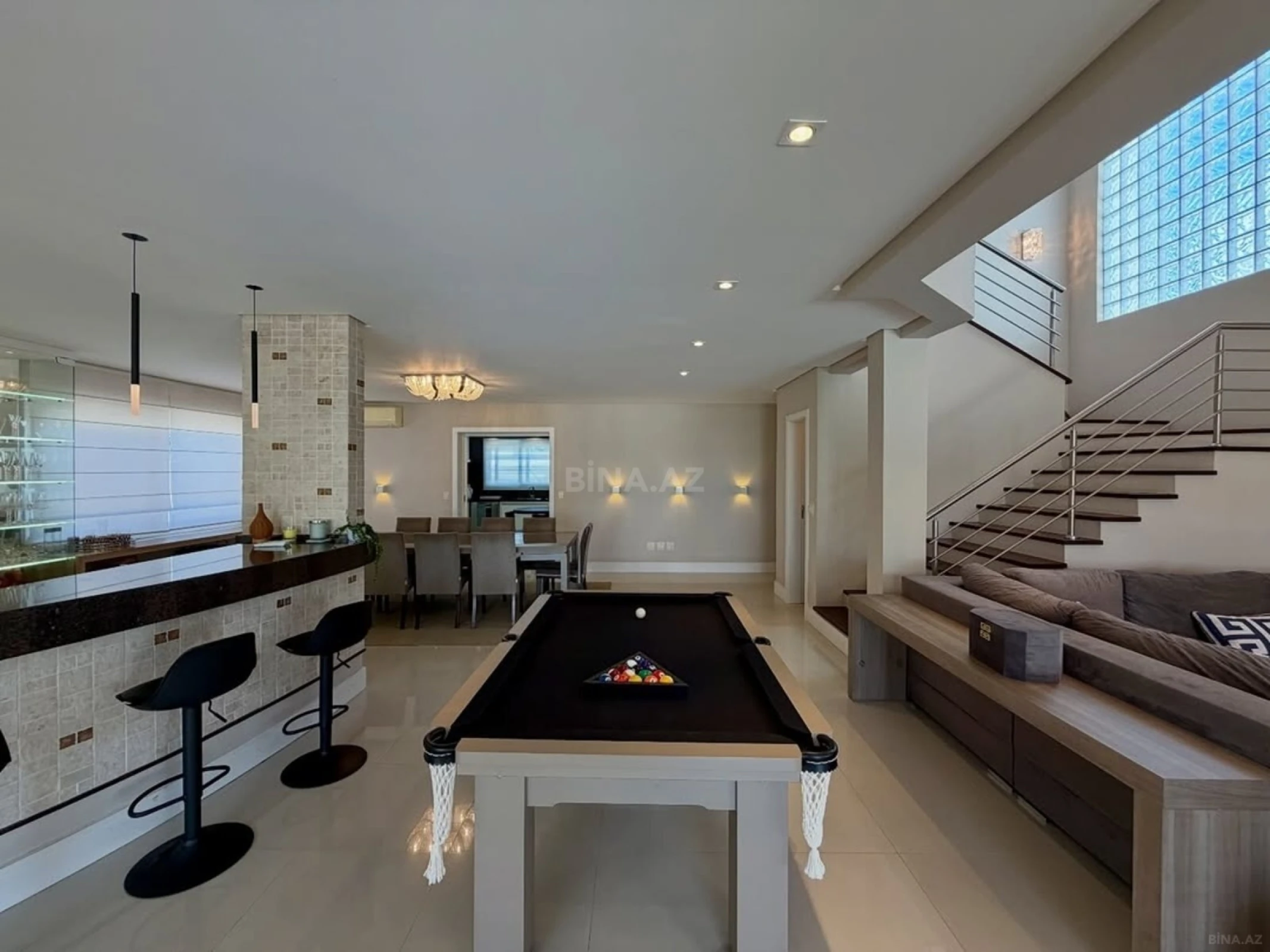 Kirayə verilir 5 otaqlı həyət evi 260 m²