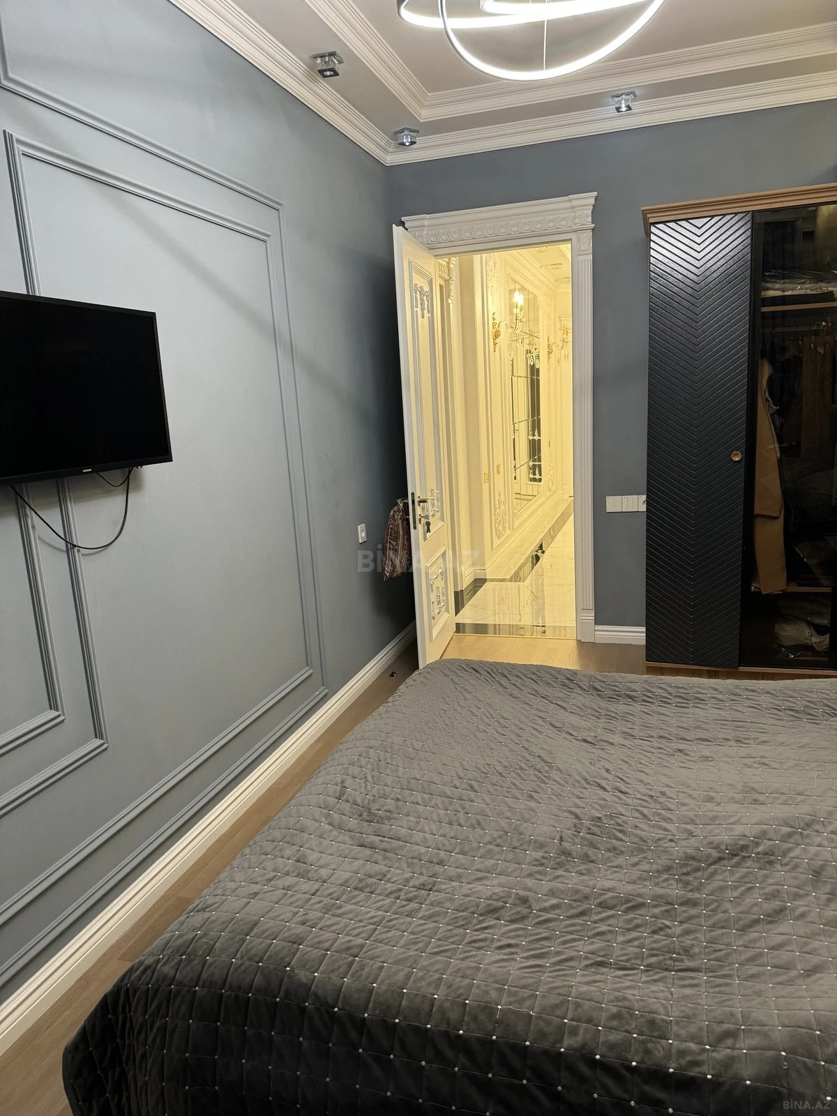 Satılır 3 otaqlı mənzil 181 m²