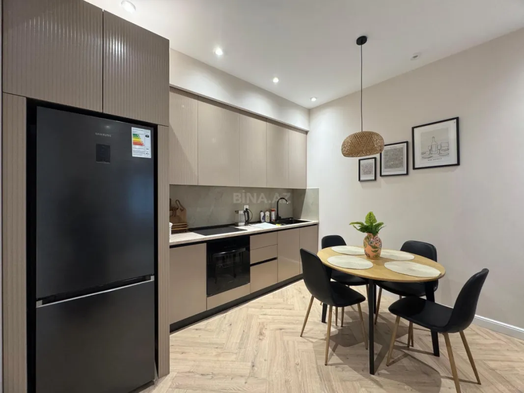 Kirayə verilir 2 otaqlı mənzil 70 m²