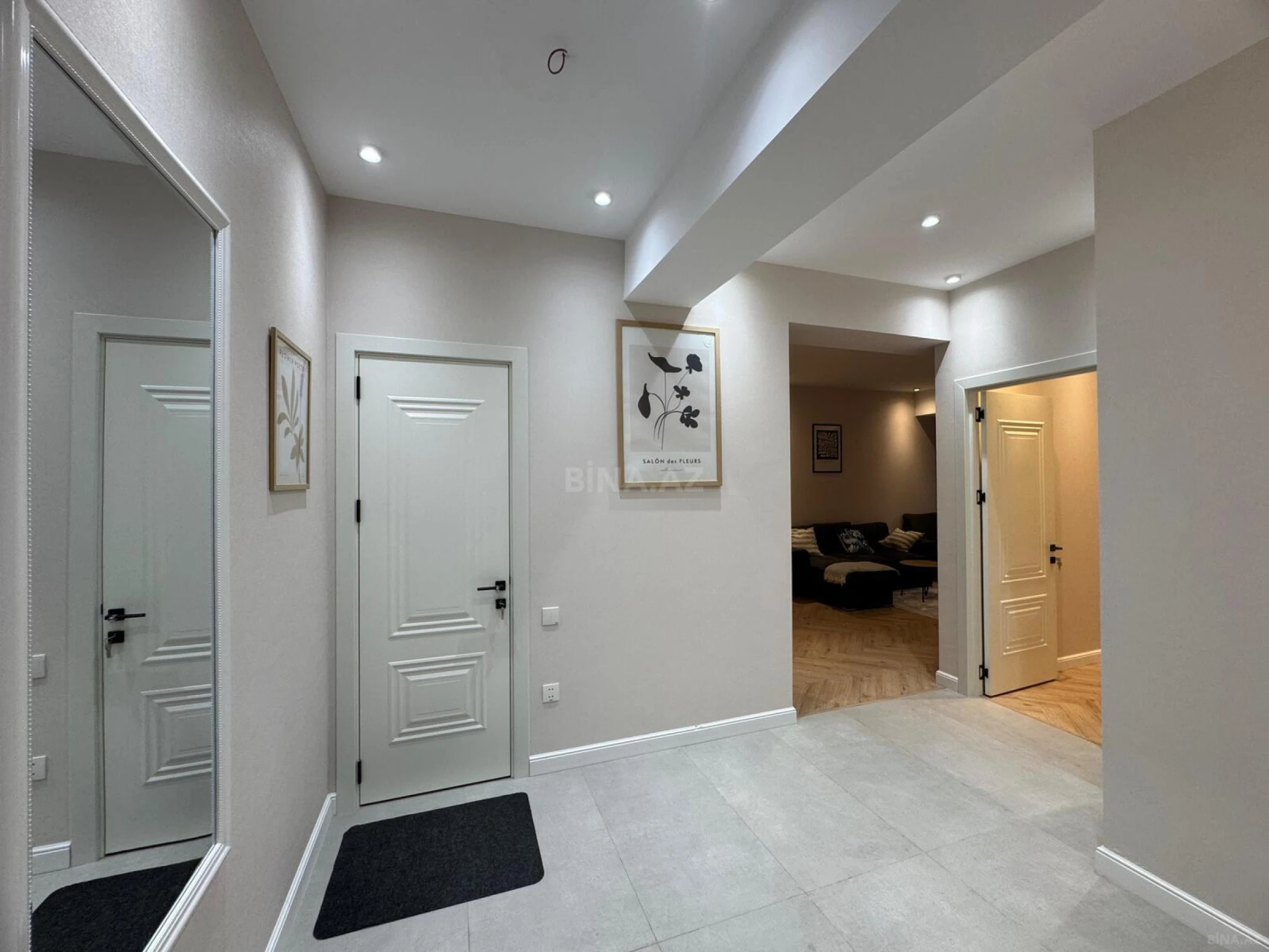 Kirayə verilir 2 otaqlı mənzil 70 m²