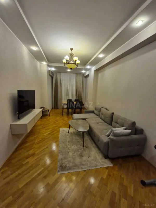 Satılır 2 otaqlı mənzil 74.2 m²