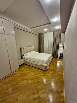 Satılır 2 otaqlı mənzil 74.2 m²
