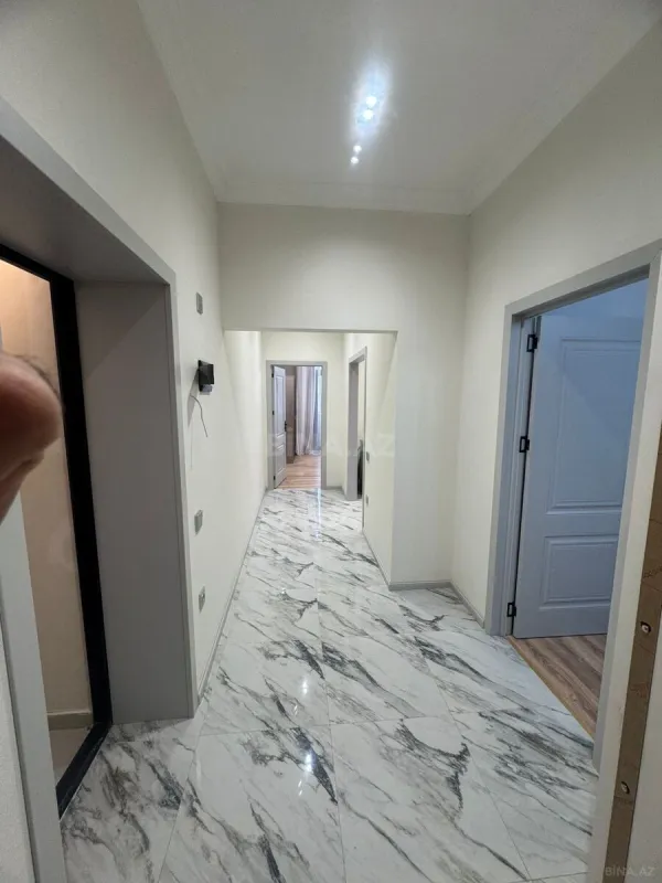 Satılır 2 otaqlı mənzil 67 m²