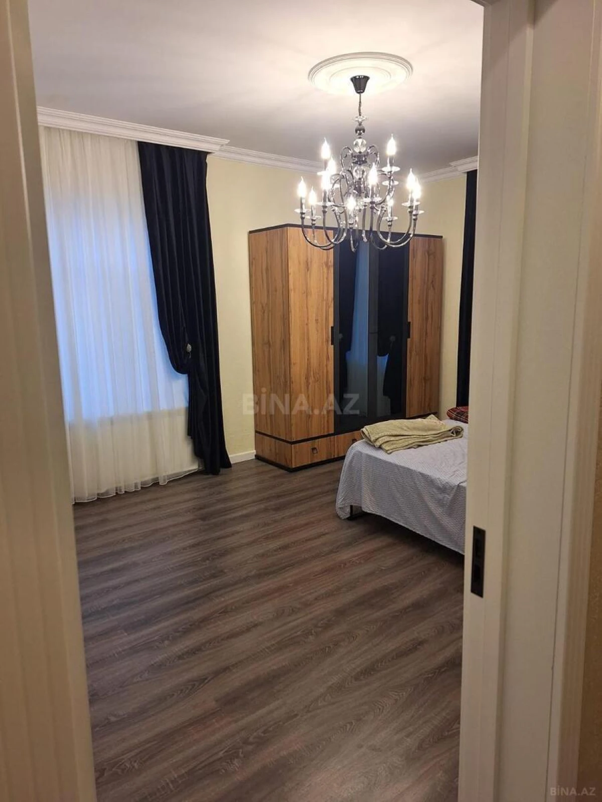 Satılır 6 otaqlı həyət evi 190 m²