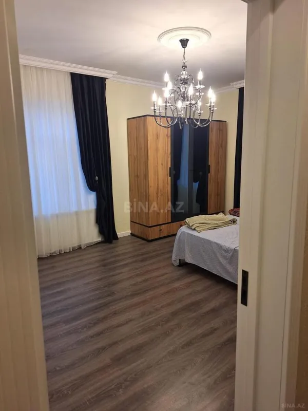 Satılır 6 otaqlı həyət evi 190 m²