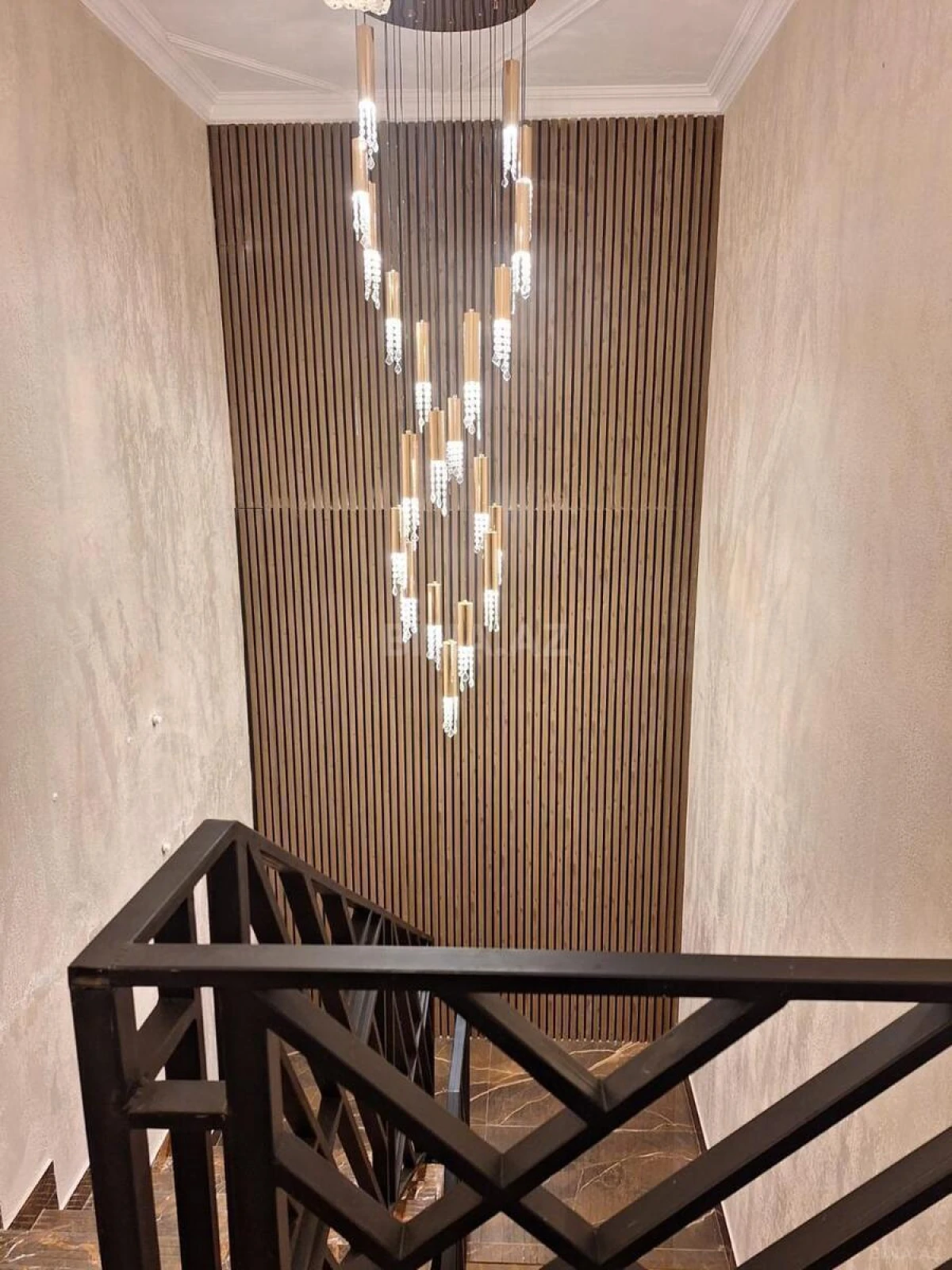 Satılır 6 otaqlı həyət evi 190 m²