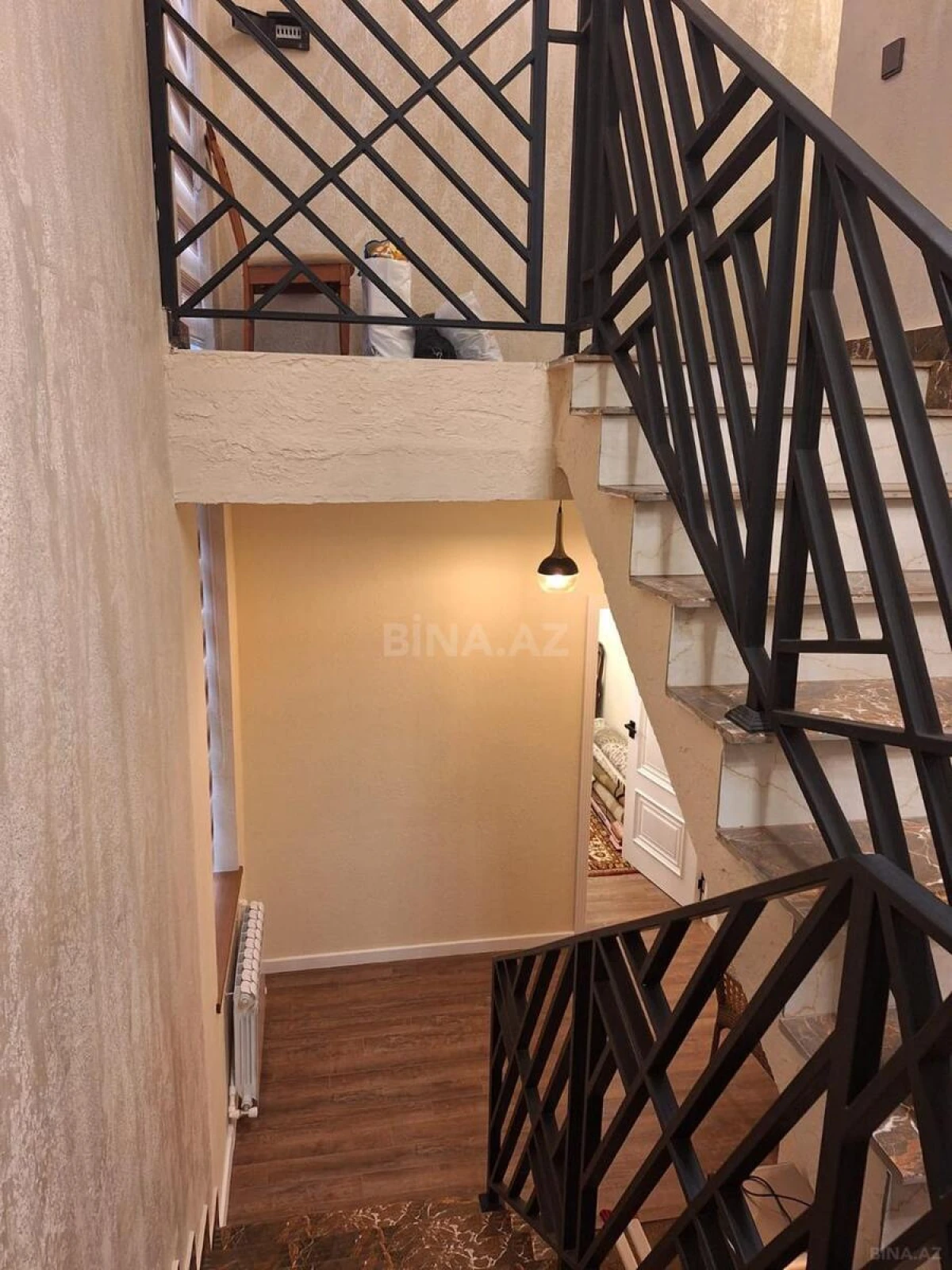 Satılır 6 otaqlı həyət evi 190 m²