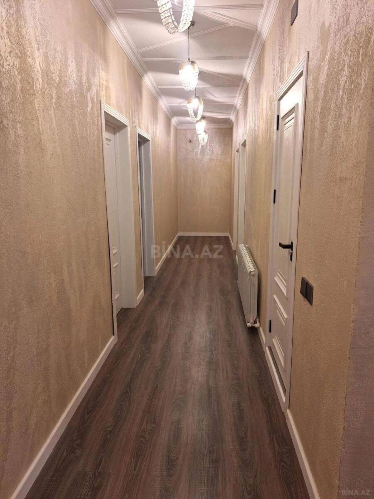 Satılır 6 otaqlı həyət evi 190 m²