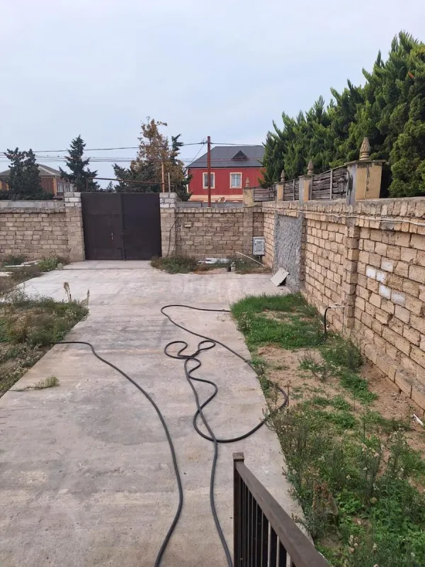 Satılır 6 otaqlı həyət evi 190 m²
