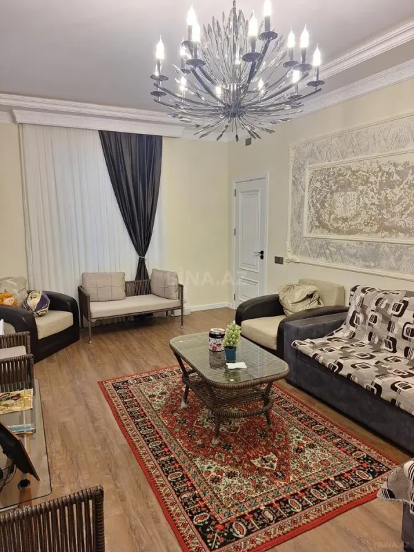 Satılır 6 otaqlı həyət evi 190 m²
