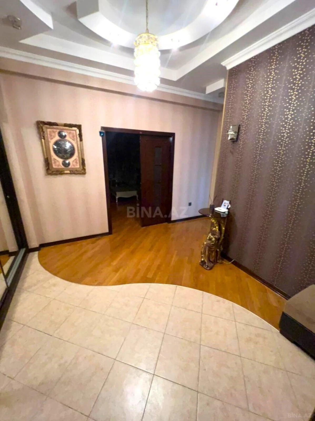 Satılır 3 otaqlı mənzil 117 m²