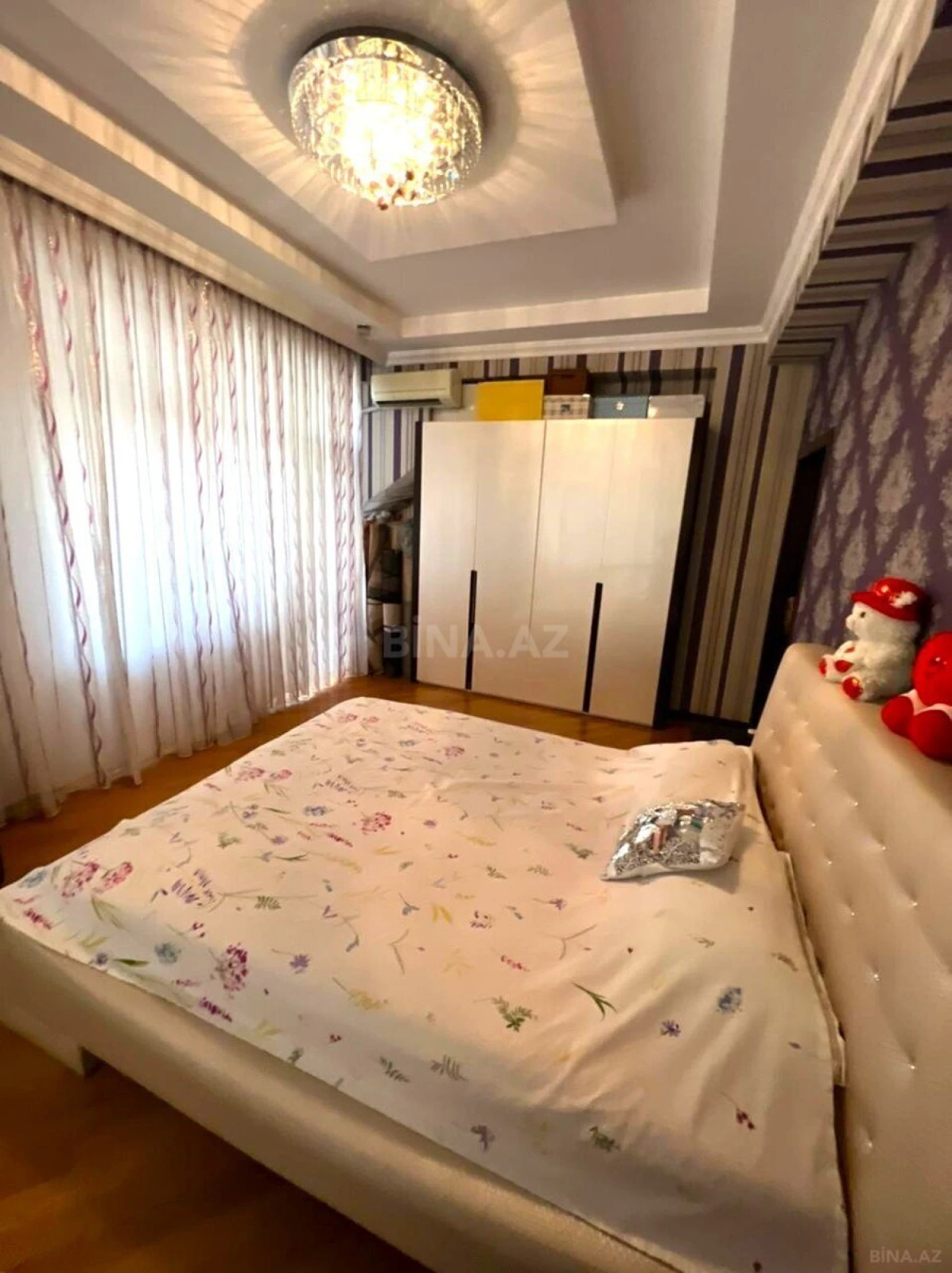 Satılır 3 otaqlı mənzil 117 m²