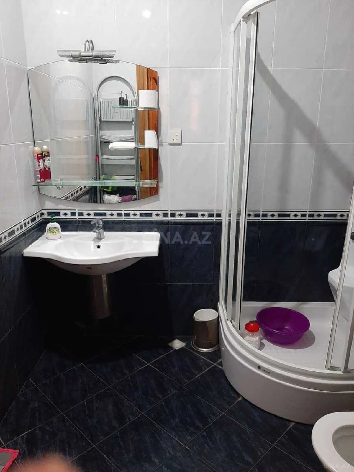 Satılır 8 otaqlı həyət evi 670 m²