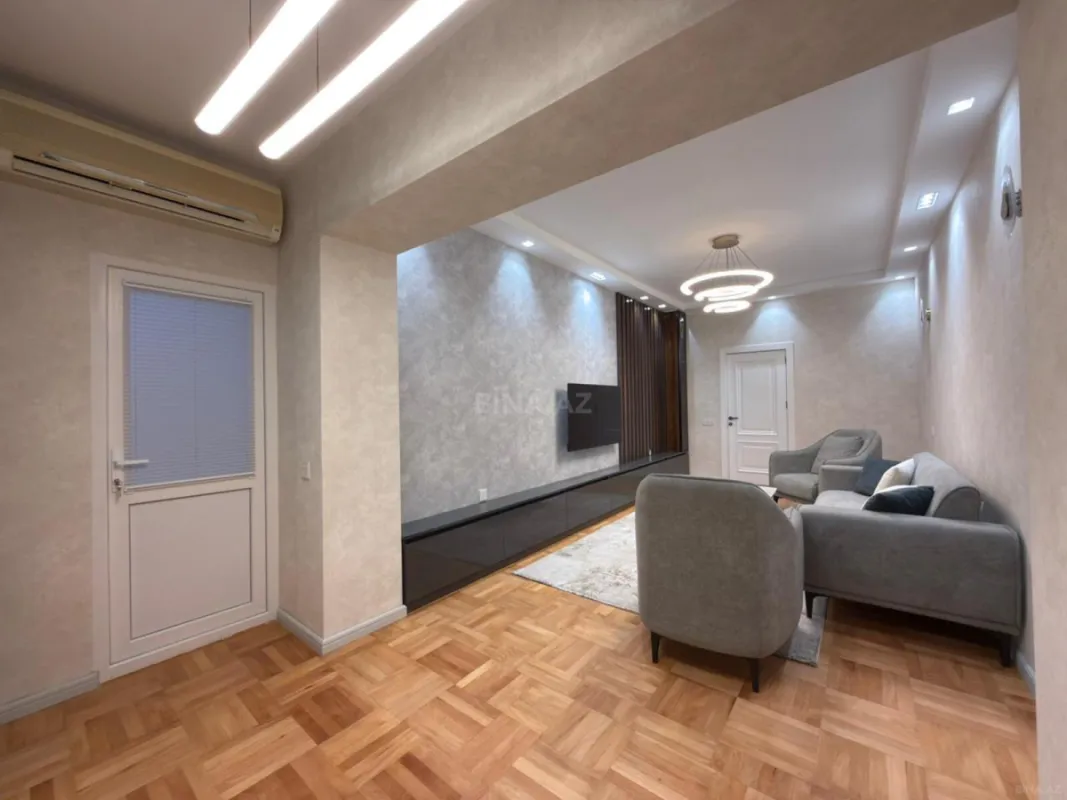 Satılır 3 otaqlı mənzil 95 m²