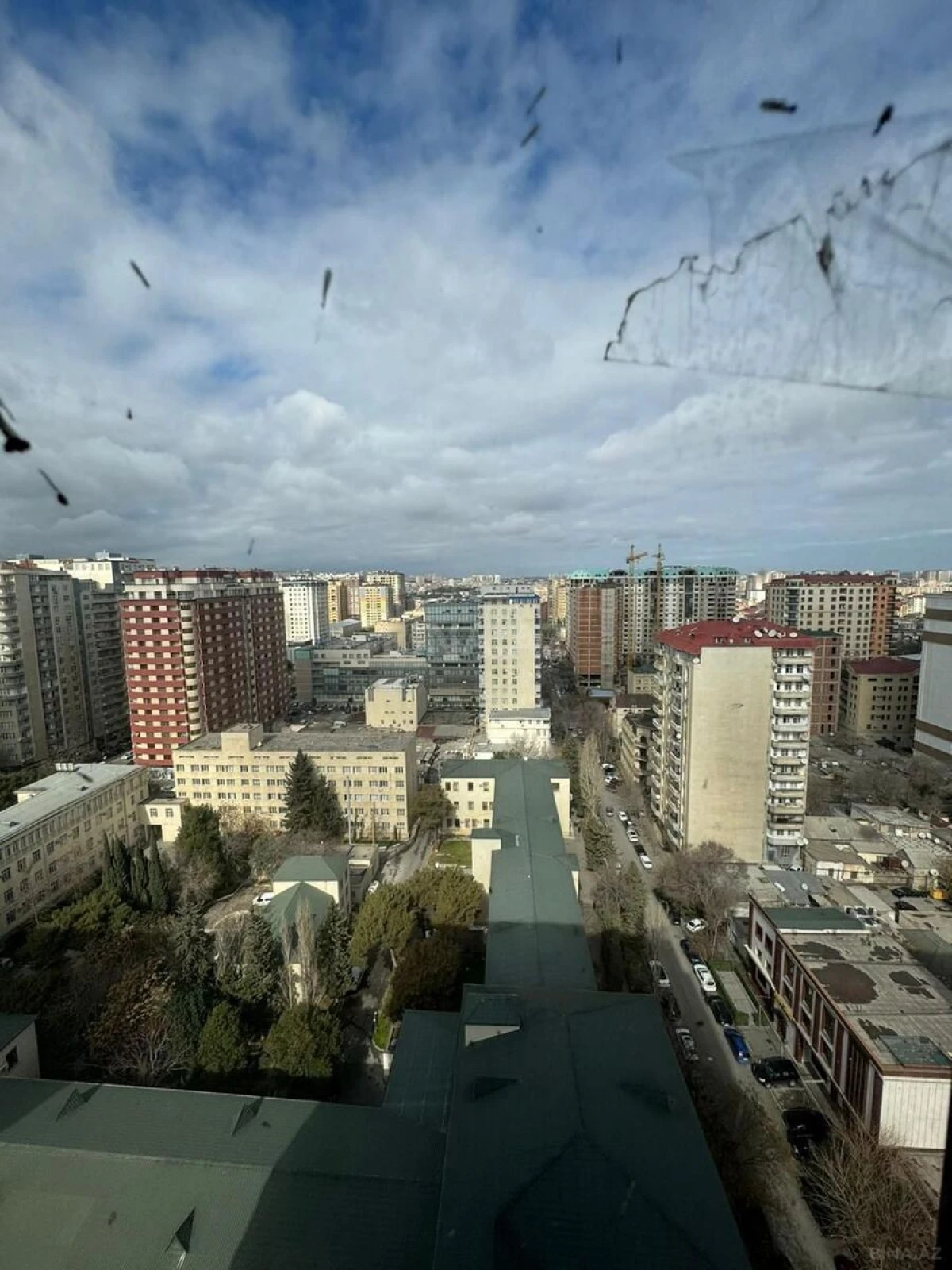 Satılır 2 otaqlı mənzil 87 m²